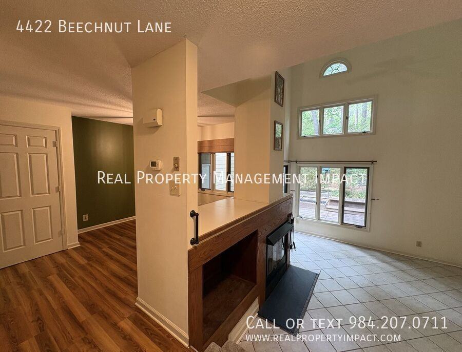 4422 Beechnut Ln - Photo 5 of 50
