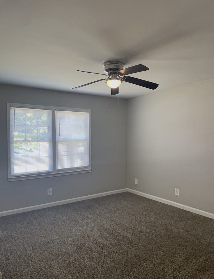 501 Greenbriar Road TRIAD - Photo 6 of 12
