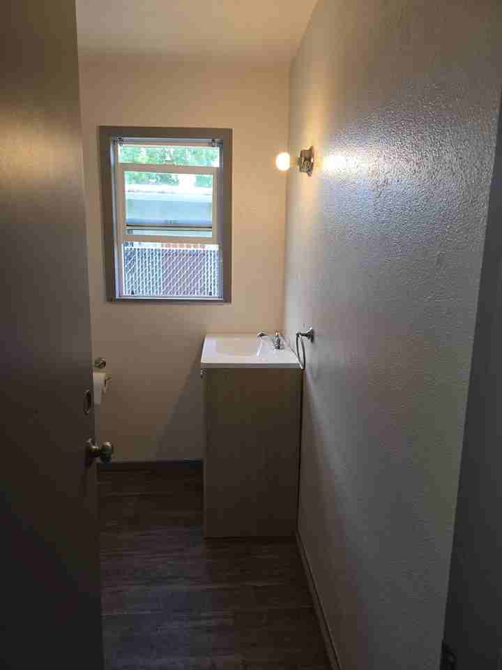 1275 Rogue River Hwy Apt 7 - Photo 4 of 11