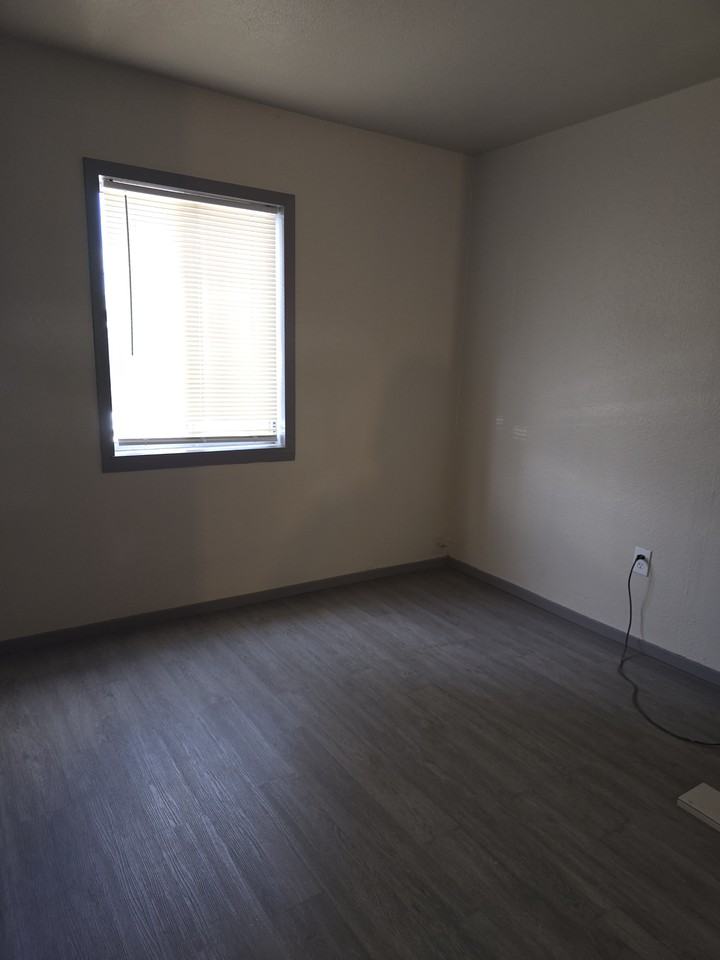 1275 Rogue River Hwy Apt 7 - Photo 5 of 11