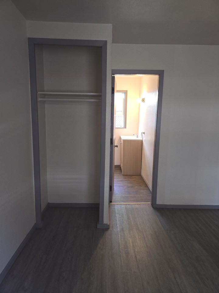 1275 Rogue River Hwy Apt 7 - Photo 7 of 11