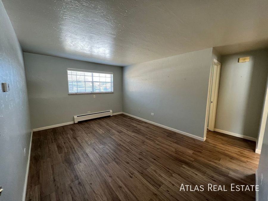 2337 S Locust St #C - Photo 5 of 13