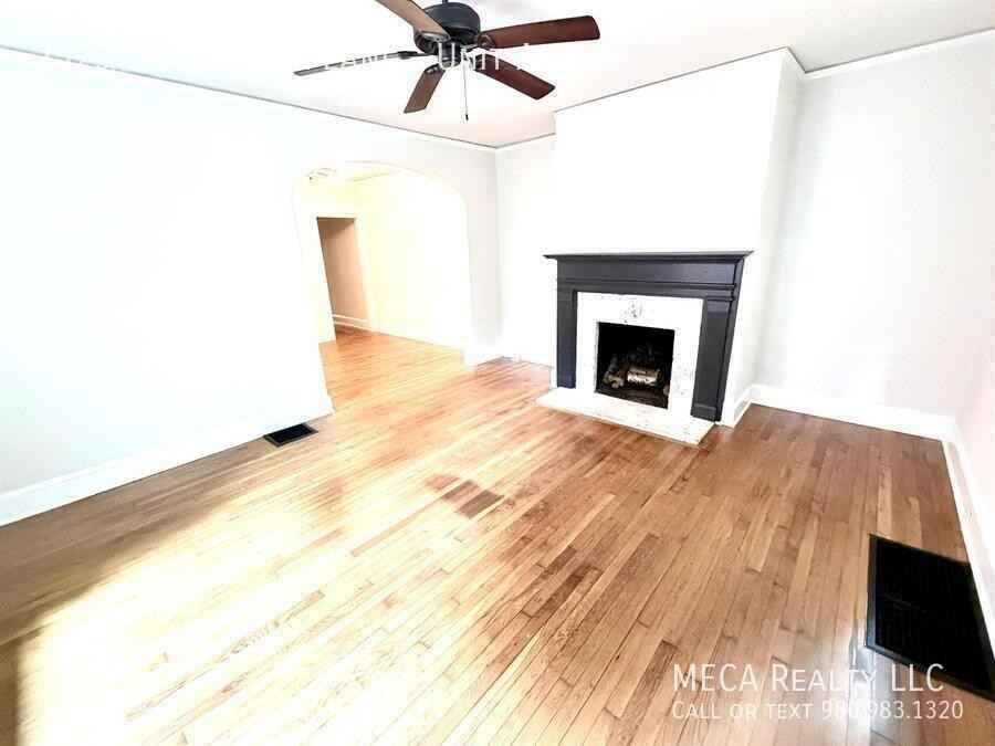 2523 Cranbrook Ln #A - Photo 2 of 8