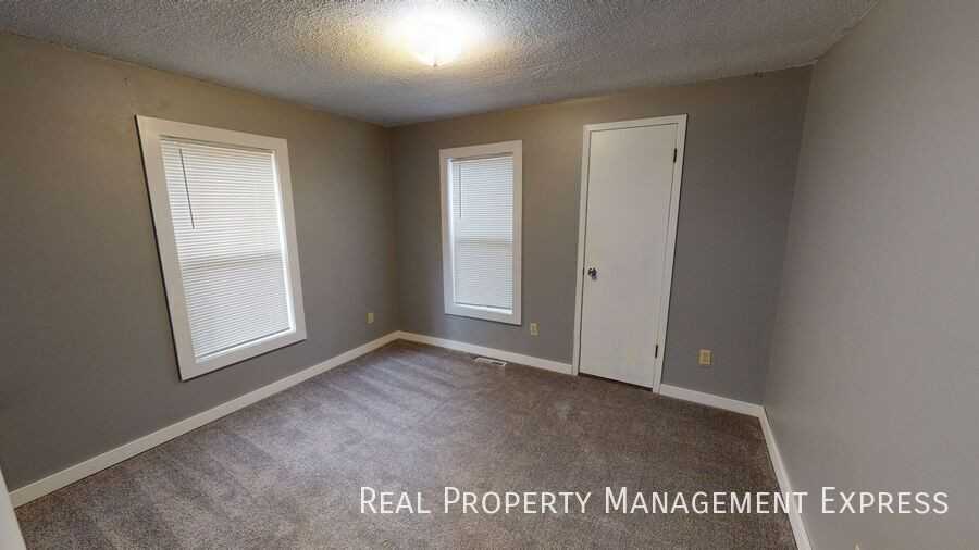 801 S Van Eps Ave - Photo 7 of 10