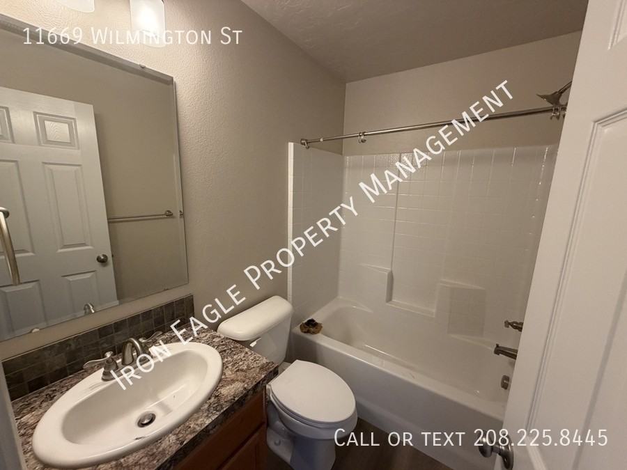 11669 Wilmington St - Photo 7 of 12