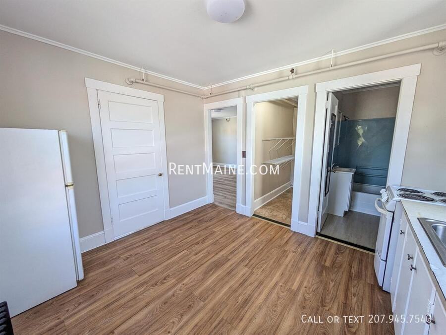 101 Center St #1 - Photo 2 of 13
