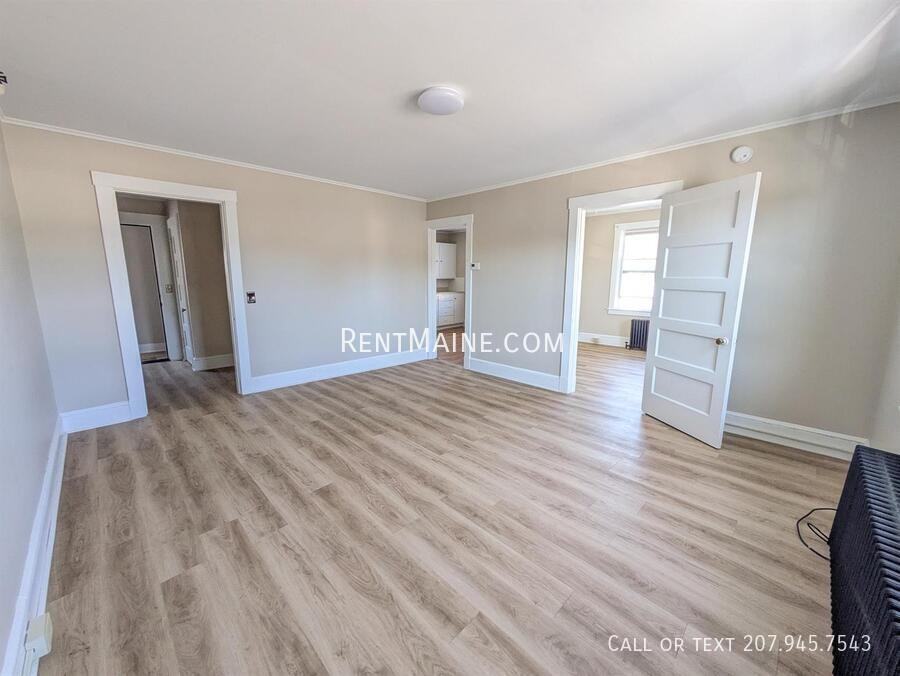 101 Center St #1 - Photo 4 of 13