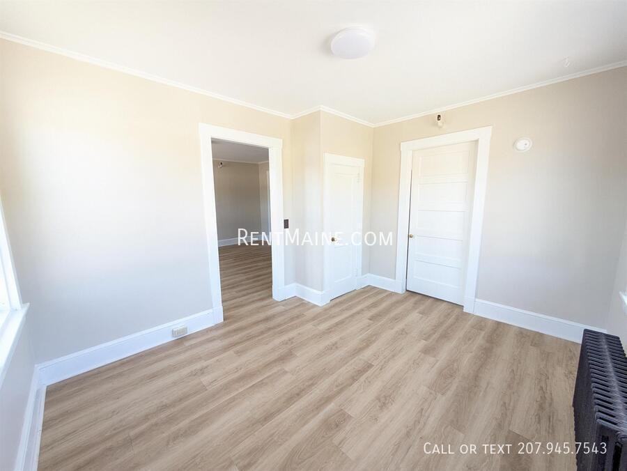 101 Center St #1 - Photo 6 of 13