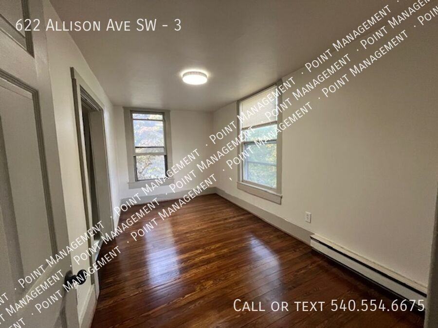 622 Allison Ave Sw #3 - Photo 2 of 8