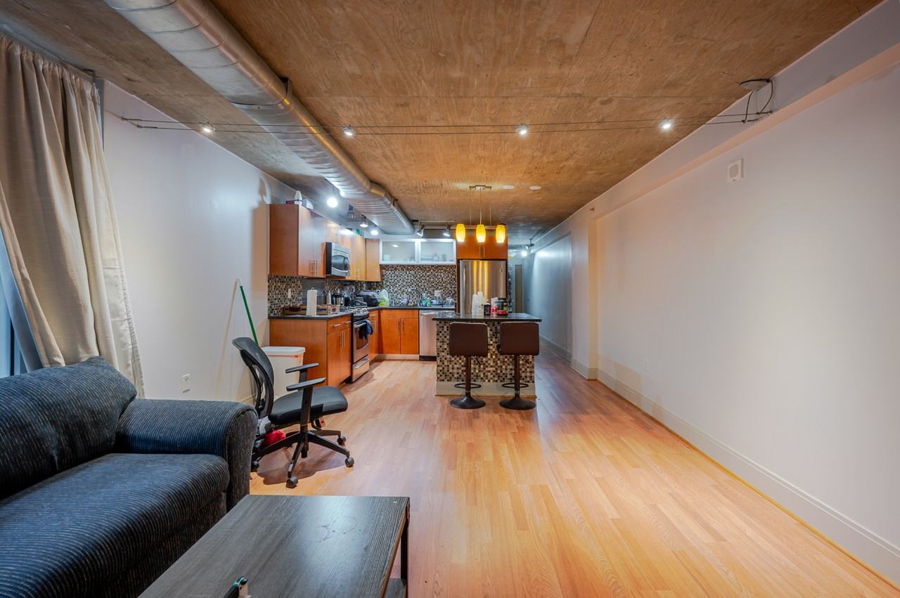 929 Florida Ave Nw #12 - Photo 5 of 28
