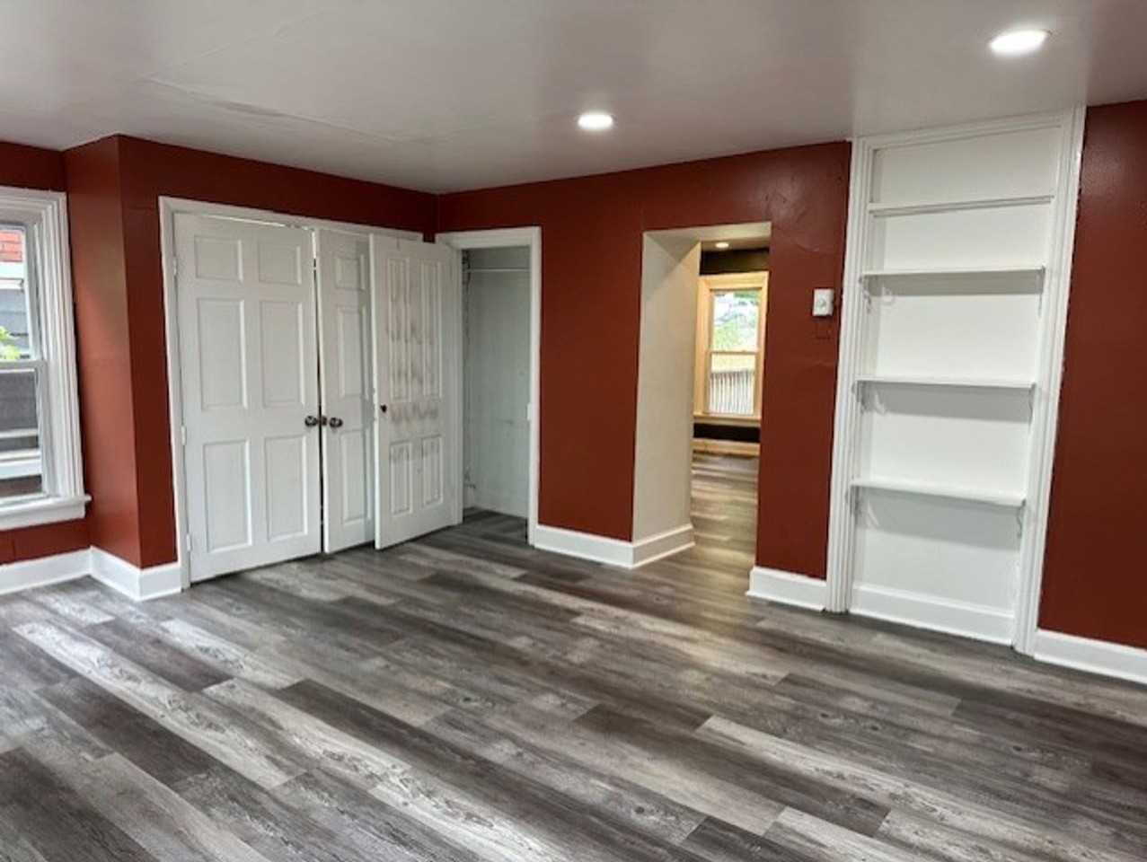 311 S 2nd St #2ndFL - Photo 6 of 9