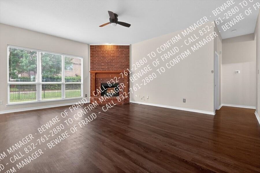 12079 Kingsville Dr - Photo 5 of 28