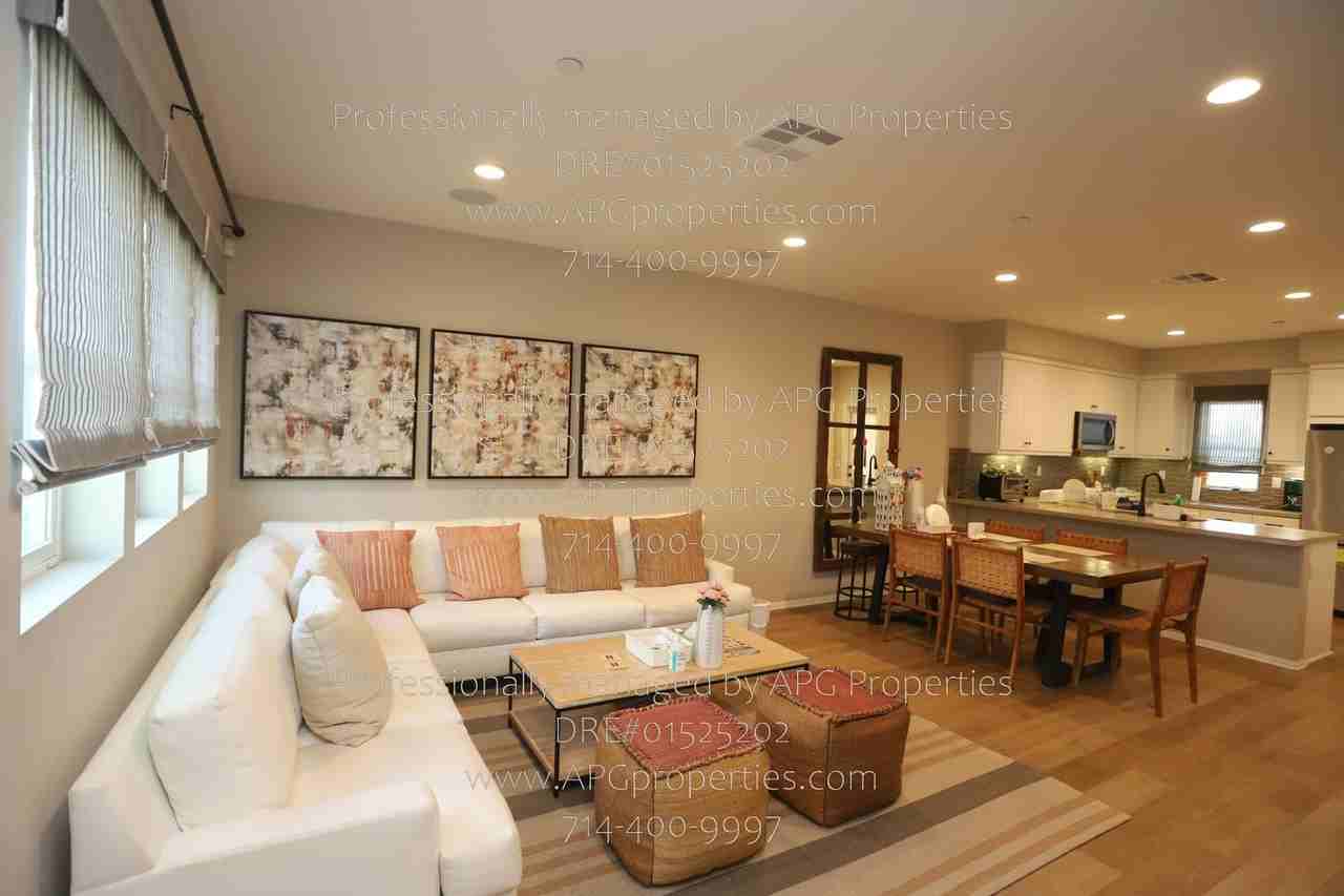 3320 W Mirano Dr - Photo 4 of 25