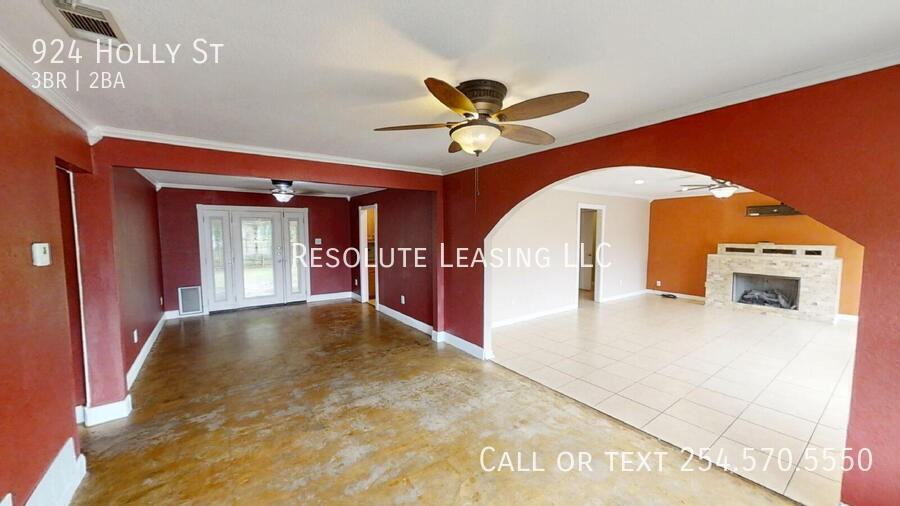 924 Holly St - Photo 5 of 28