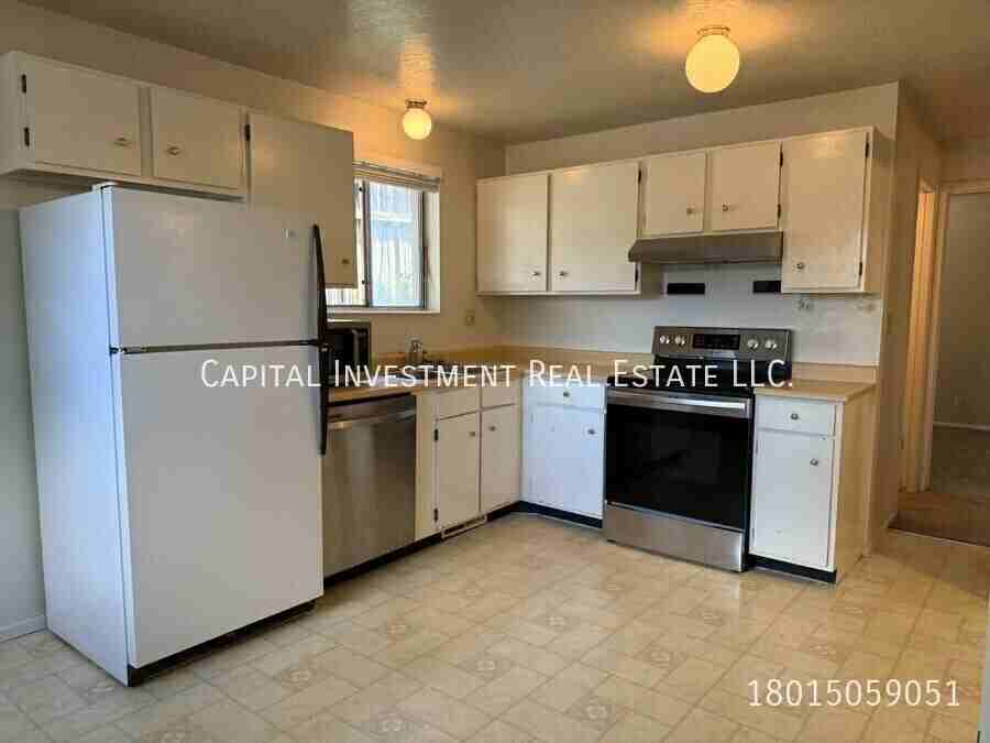 1728 S 800 E #3 - Photo 5 of 12