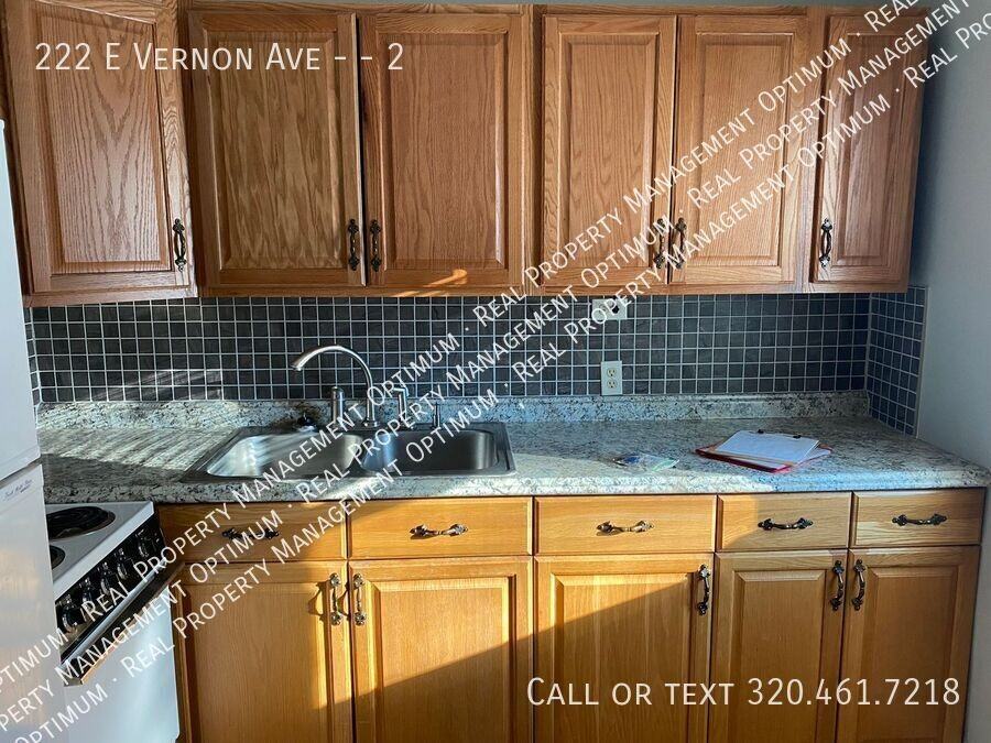 222 E Vernon Ave #2 - Photo 4 of 14