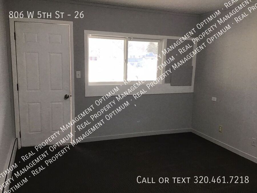 806 W 5th St #26 - Photo 3 of 12