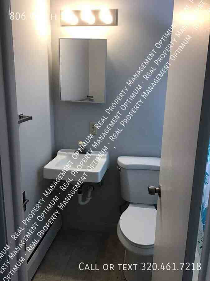 806 W 5th St #26 - Photo 5 of 12