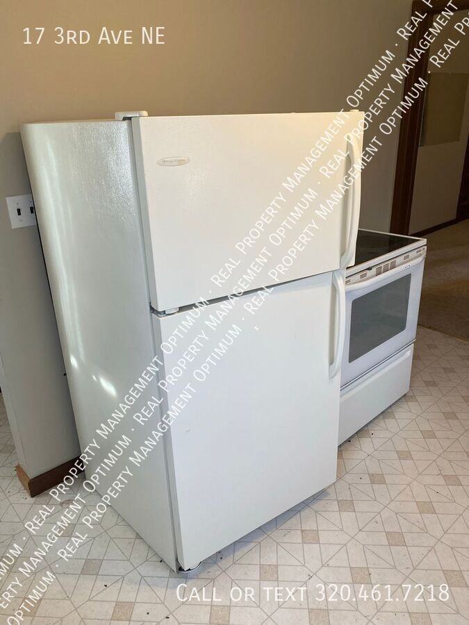 17 3rd Ave Ne - Photo 4 of 26
