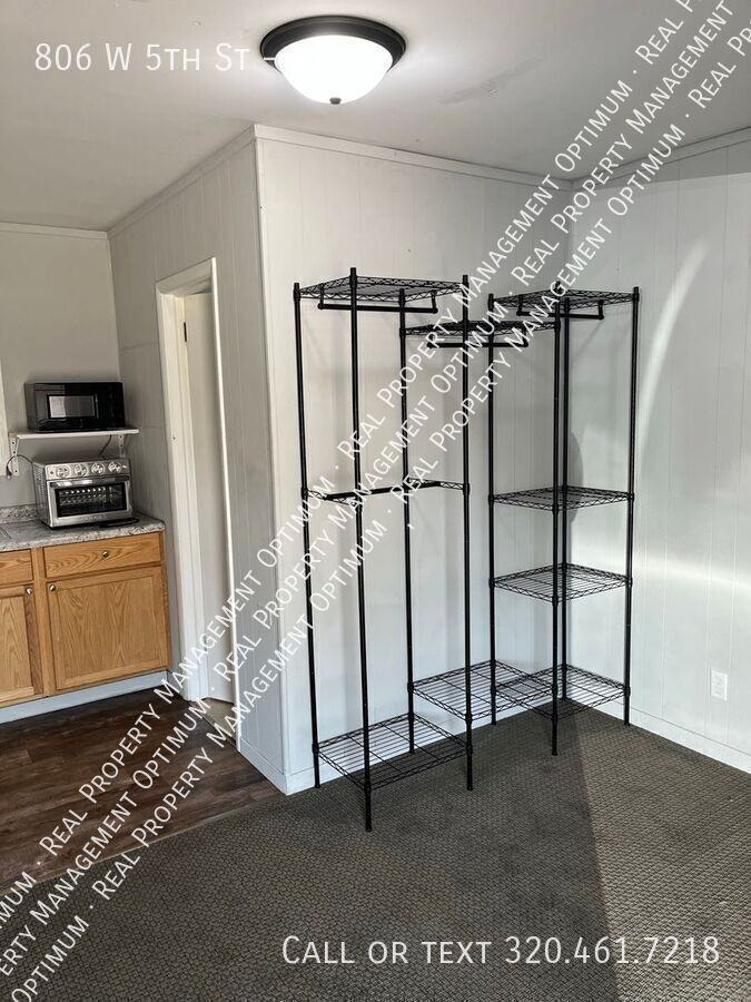 806 W 5th St #22 - Photo 3 of 11