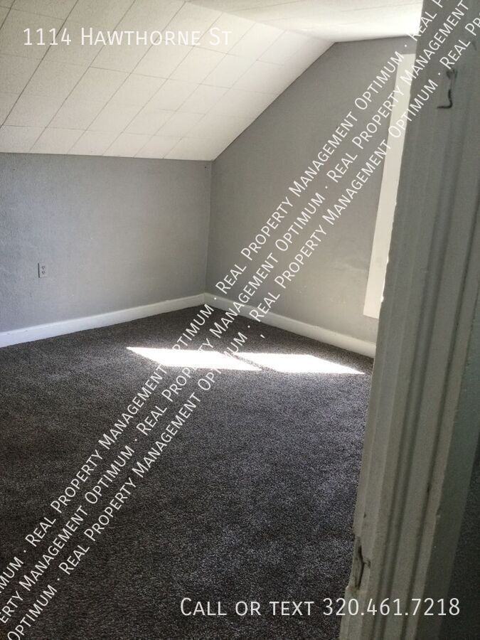 1114 Hawthorne St - Photo 7 of 15