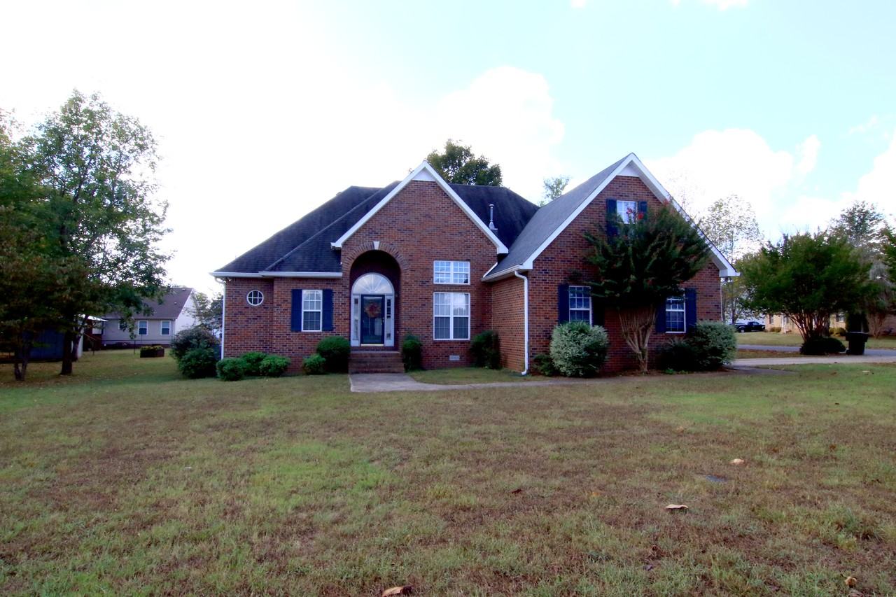 2123 Moonlite Ct - Photo 2 of 47