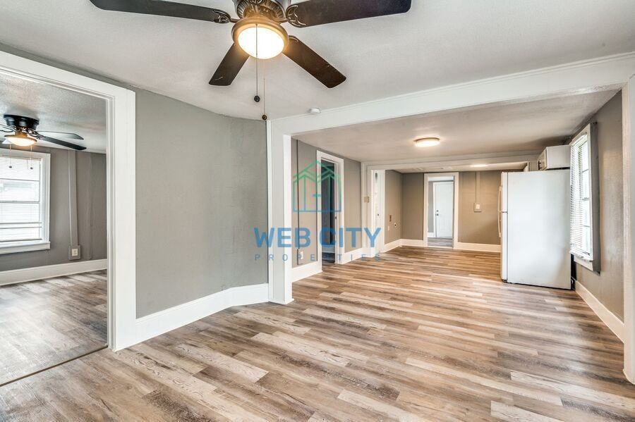 3907 Roberts Ave - Photo 2 of 12