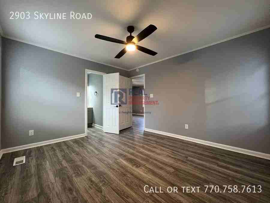 2903 Skyline Rd - Photo 5 of 9