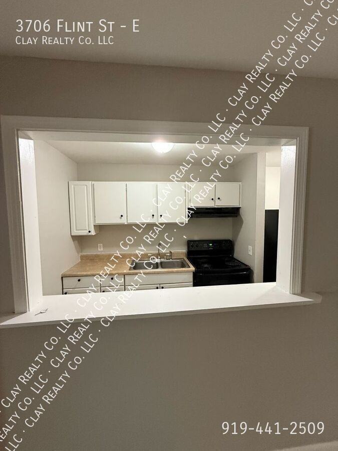3706 Flint St #E - Photo 4 of 15