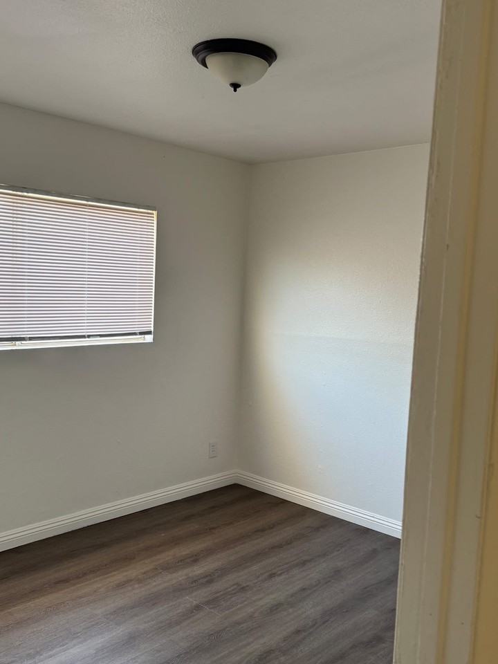 1539 W Avenue H8 #1 - Photo 4 of 9