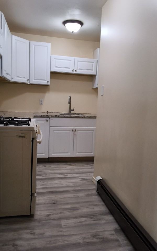 210 Hope Street Fall River - Photo 4 of 8