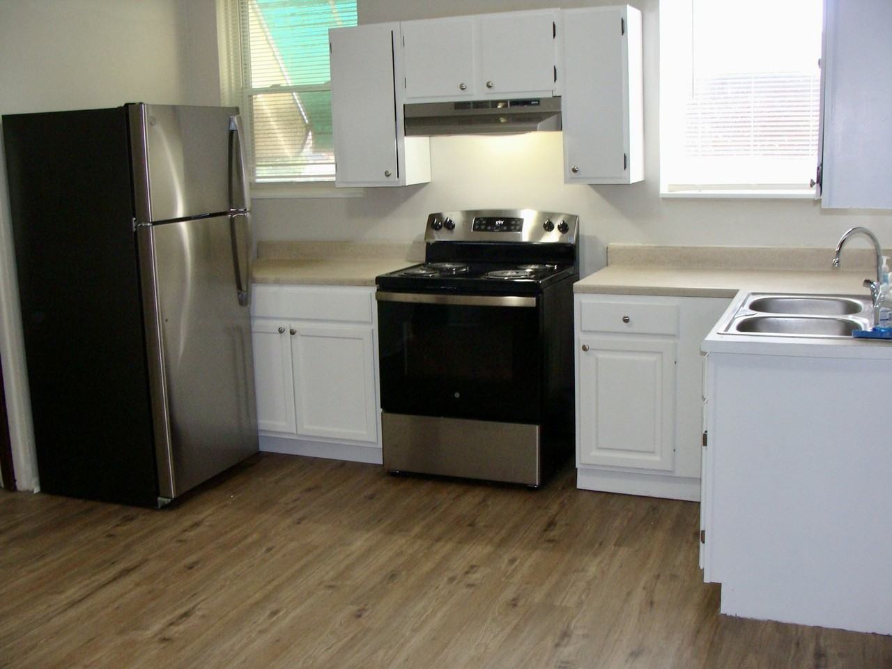 3829 South Compton Avenue, Unit A - Photo 3 of 8