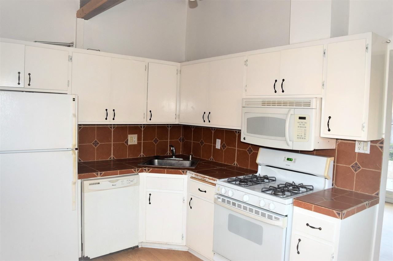 267 Barbara Ave #1 - Photo 3 of 10