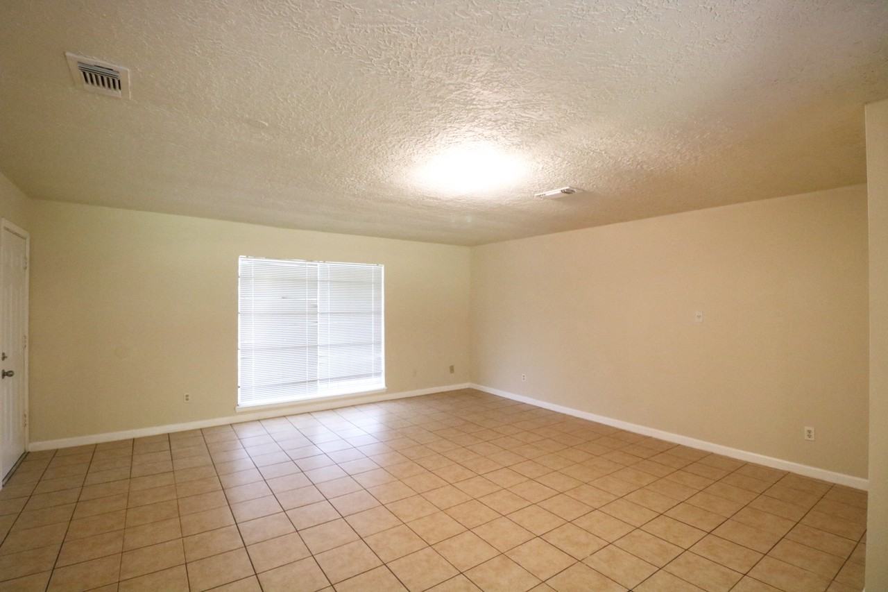9526 Balsam Ln #1 - Photo 6 of 15