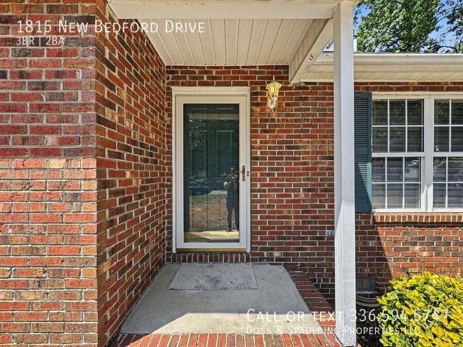 1815 New Bedford Dr - Photo 4 of 27