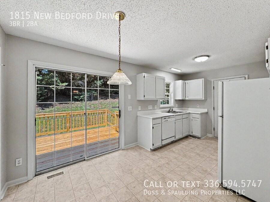 1815 New Bedford Dr - Photo 7 of 27