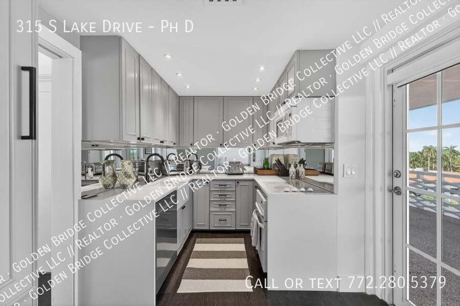 315 S Lake Dr #PHD