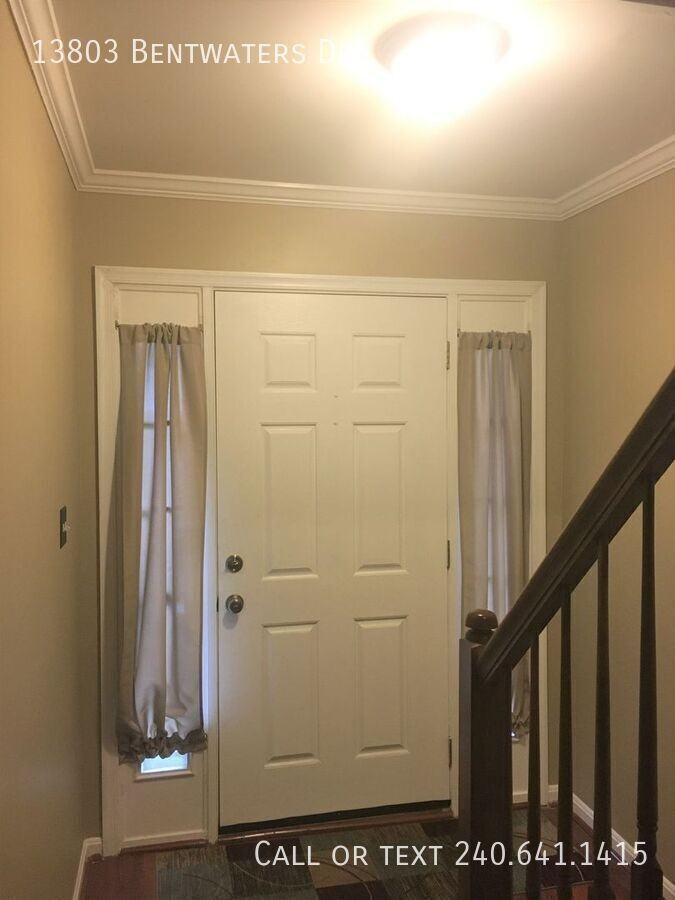 13803 Bentwaters Dr - Photo 2 of 21