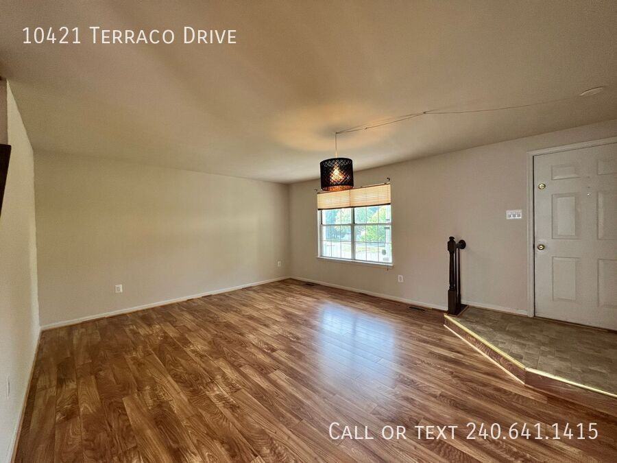 10421 Terraco Dr - Photo 4 of 27