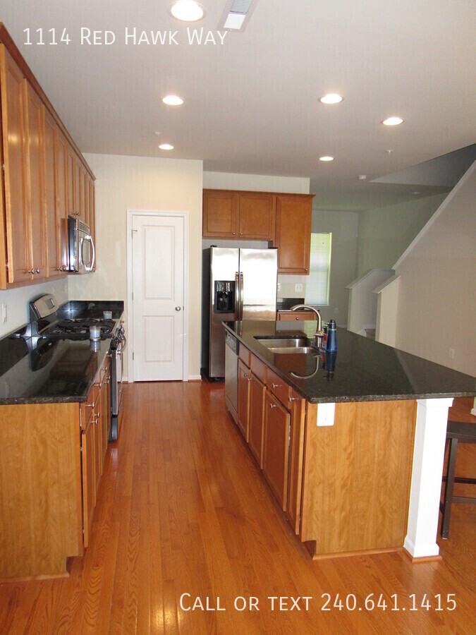 1114 Red Hawk Way - Photo 6 of 19