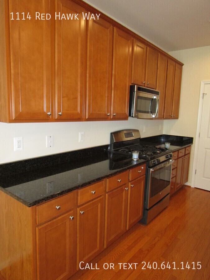 1114 Red Hawk Way - Photo 7 of 19