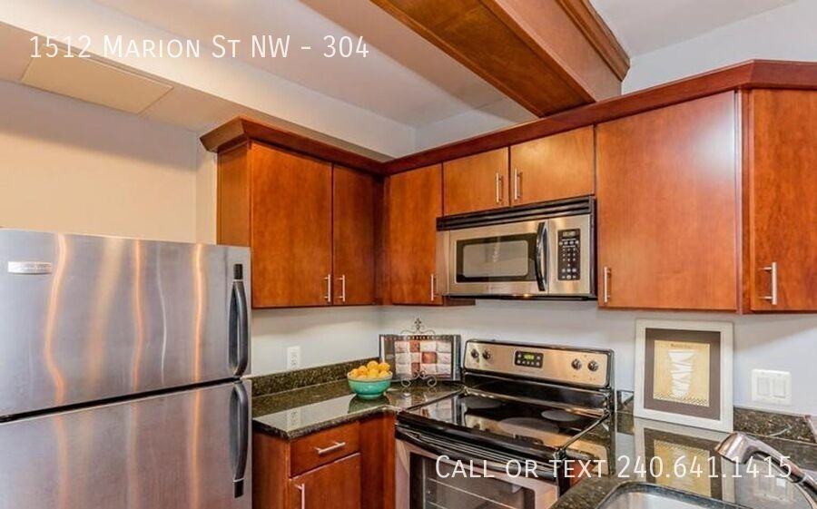 1512 Marion St Nw #304 - Photo 4 of 21