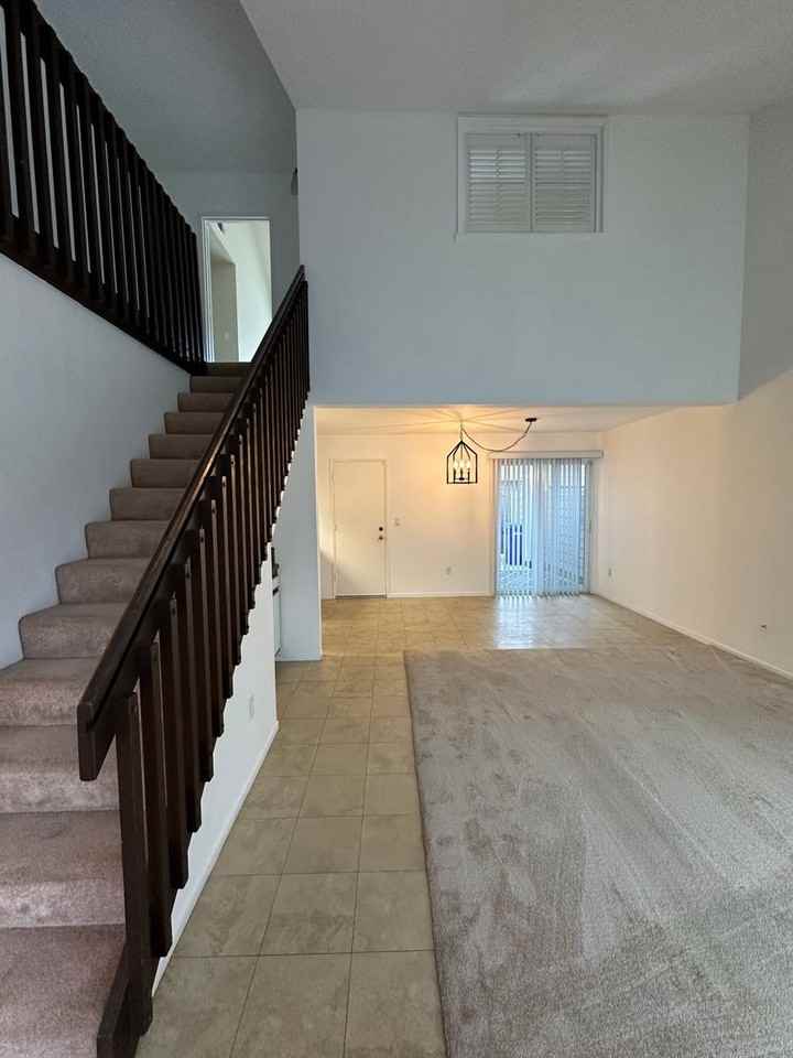 1425 1st St - Photo 5 of 39