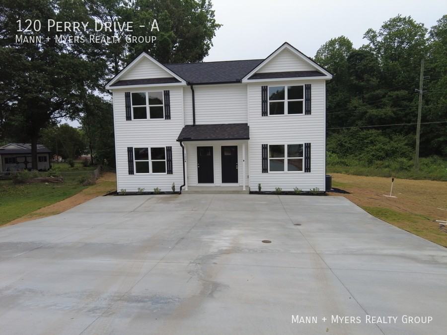 120 Perry Dr #A - Photo 3 of 38