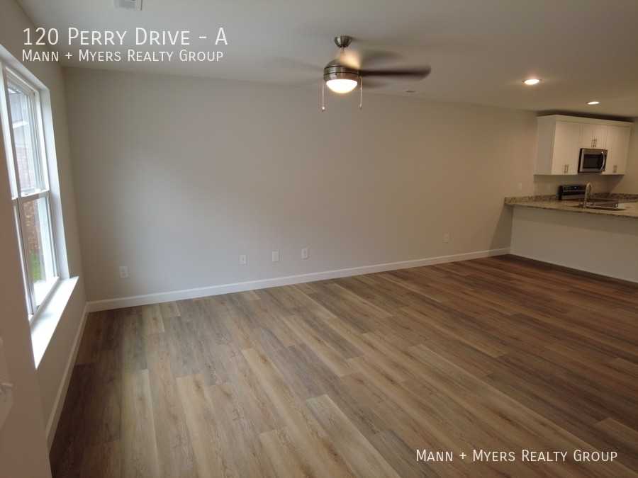 120 Perry Dr #A - Photo 7 of 38
