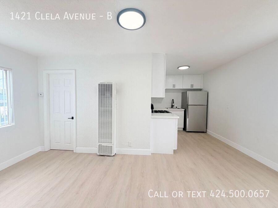 1421 Clela Ave #B - Photo 3 of 11