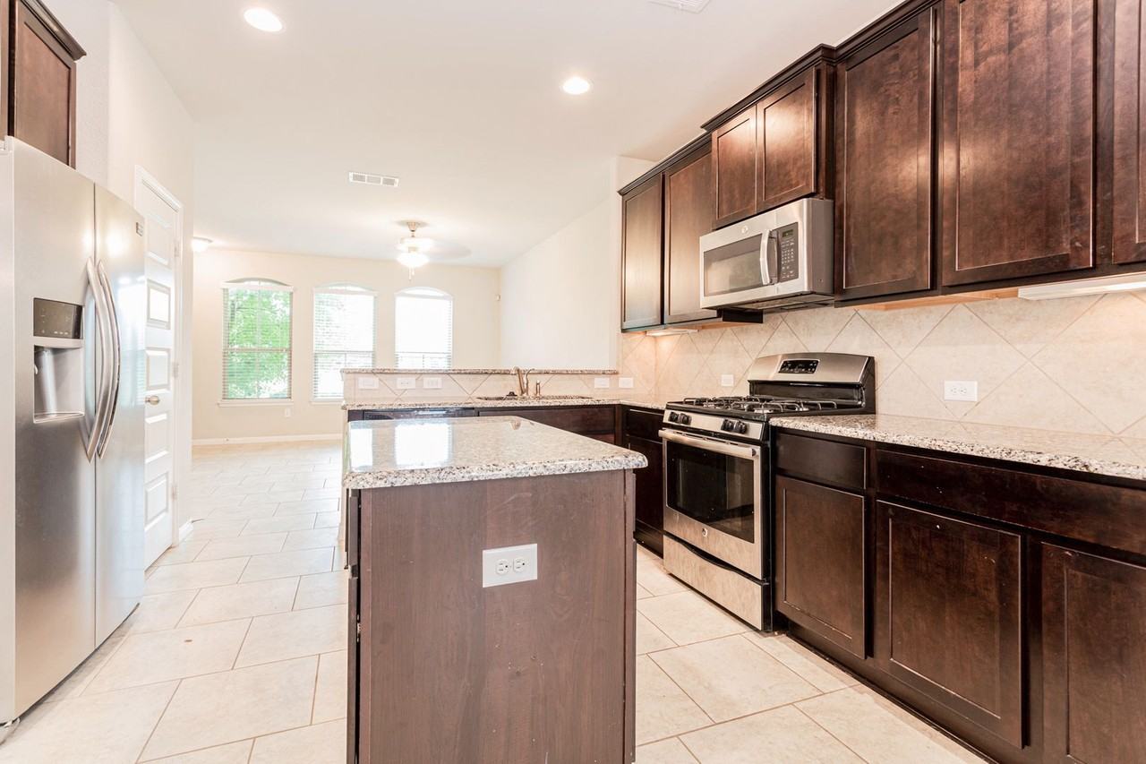 605 Allenscreek Way - Photo 6 of 27