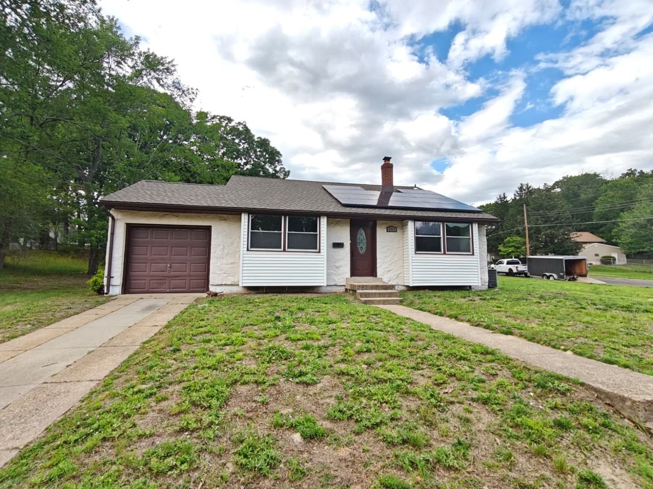 2313 S Cuthbert Dr - Photo 2 of 20