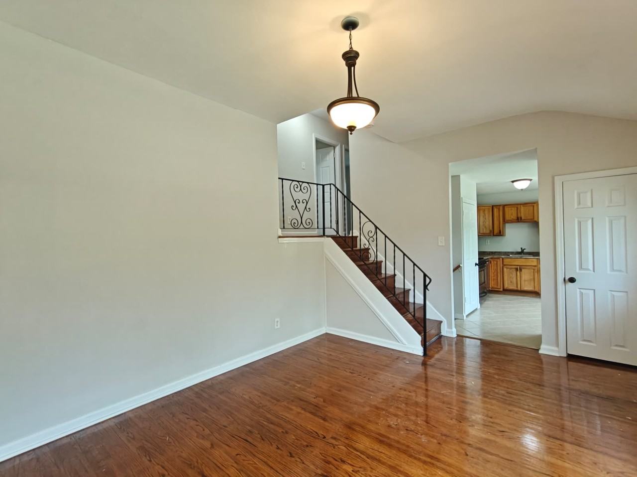 2313 S Cuthbert Dr - Photo 3 of 20