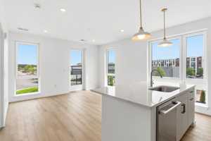 featured image of 2454 Lafayette Rd #201